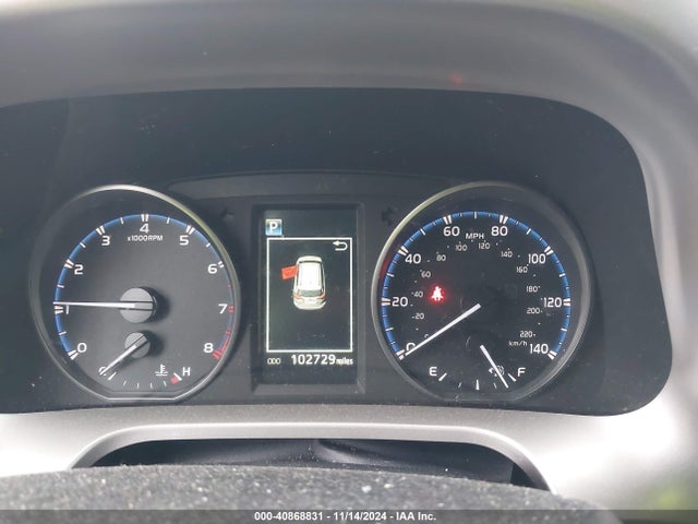 JTMBFREV3HJ704411 Toyota RAV4 LE