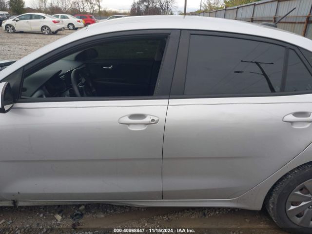 3KPA24AD9LE338953 KIA RIO LX