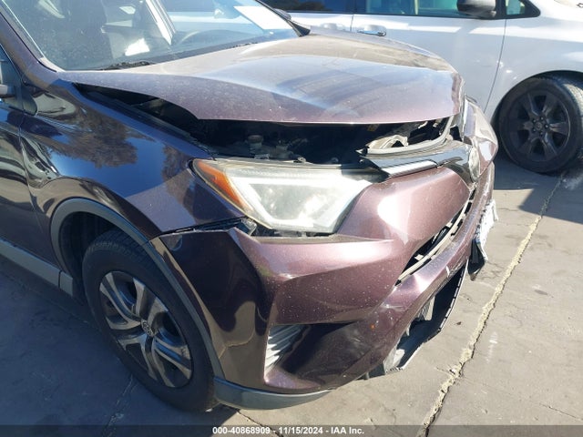 Toyota RAV4 LE 2018 2T3ZFREV2JW447294 Image 18