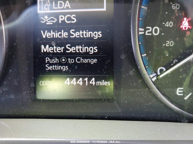Toyota RAV4 LE 2018 2T3ZFREV2JW447294 Image 7