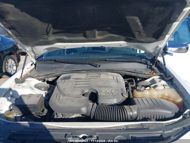 Chrysler 300c Awd 2016 2C3CCAKG0GH111484 Image 10