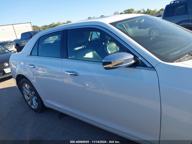 2C3CCAKG0GH111484 Chrysler 300c Awd