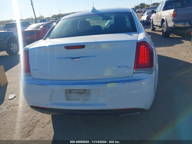 Chrysler 300c Awd 2016 2C3CCAKG0GH111484 Image 16