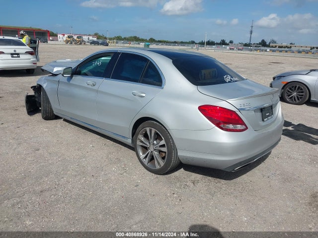 55SWF4JB8FU092743 Mercedes-Benz C 300 Luxury/sport