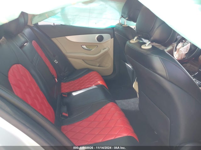 55SWF4JB8FU092743 Mercedes-Benz C 300 Luxury/sport