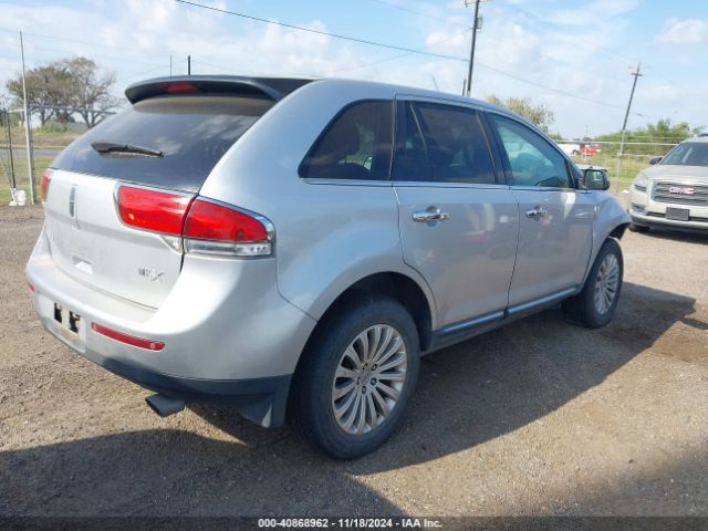 2LMDJ6JKXEBL03276 Lincoln MKX