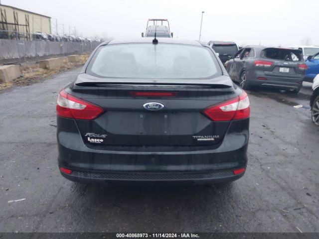 1FADP3J24EL439065 Ford Focus Titanium
