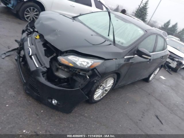 1FADP3J24EL439065 Ford Focus Titanium