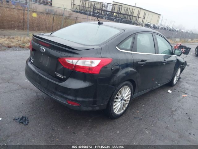 1FADP3J24EL439065 Ford Focus Titanium