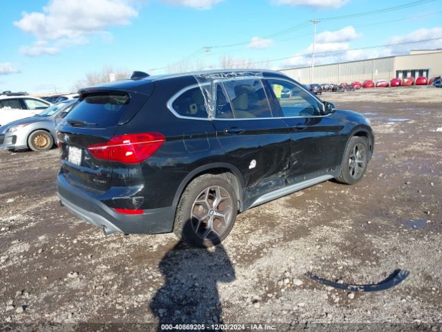 2018 BMW X1 WBXHT3C30J3H32488 Photo 3