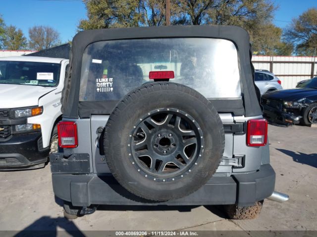 1C4BJWDG3FL608358 Jeep Wrangler Unlimited Sport