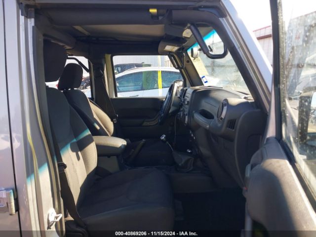 1C4BJWDG3FL608358 Jeep Wrangler Unlimited Sport