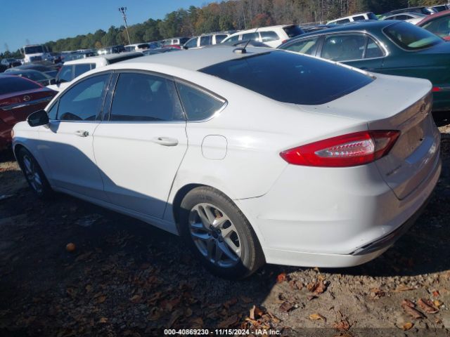 1FA6P0H77F5113906 Ford FUSION SE