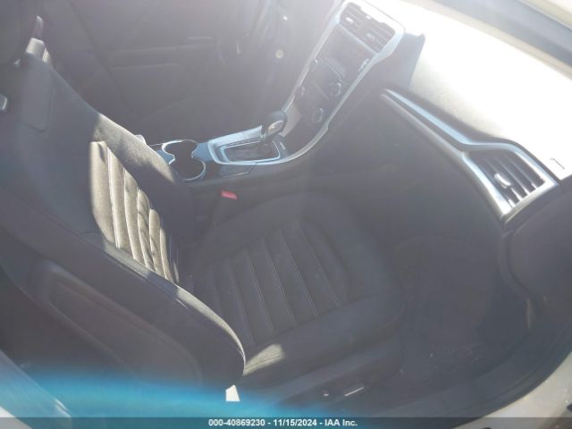1FA6P0H77F5113906 Ford FUSION SE