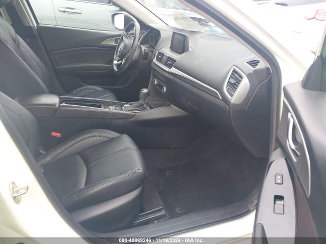 3MZBN1V78HM114386 Mazda Mazda3 Touring