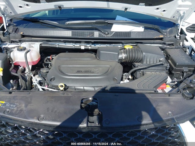 Chrysler Pacifica Touring L 2024 2C4RC1BG0RR182302 Image 10