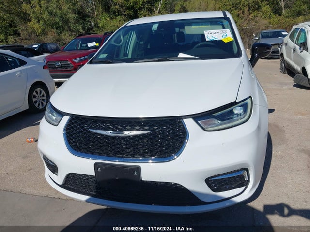 Chrysler Pacifica Touring L 2024 2C4RC1BG0RR182302 Image 12
