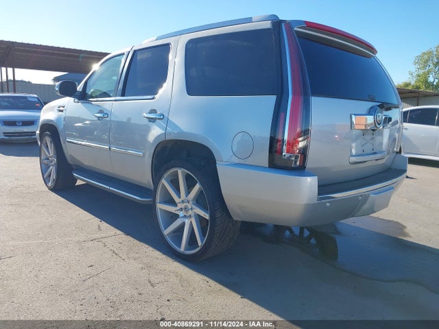 2013 CADILLAC ESCALADE 1GYS3BEF5DR163814 Photo 2