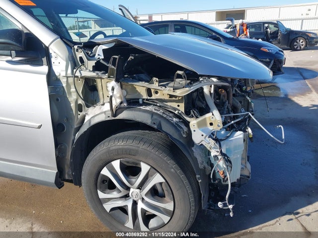 Toyota RAV4 LE 2017 2T3ZFREV6HW354398 Image 18
