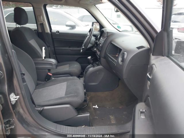 1C4NJPBBXHD131953 Jeep Patriot Sport Fwd