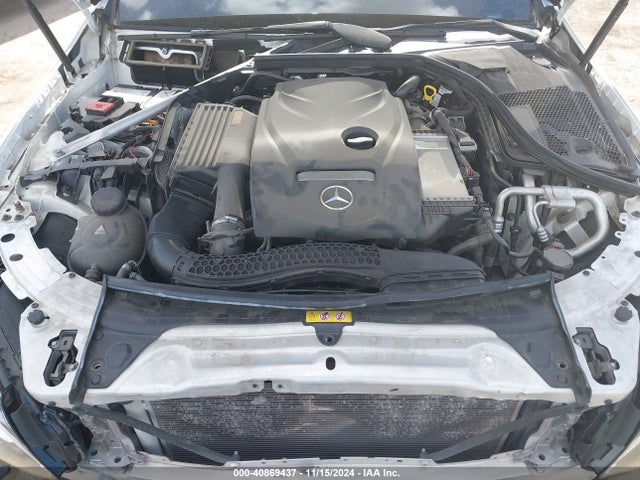 55SWF4JB6HU216043 Mercedes-Benz C 300 Luxury/sport