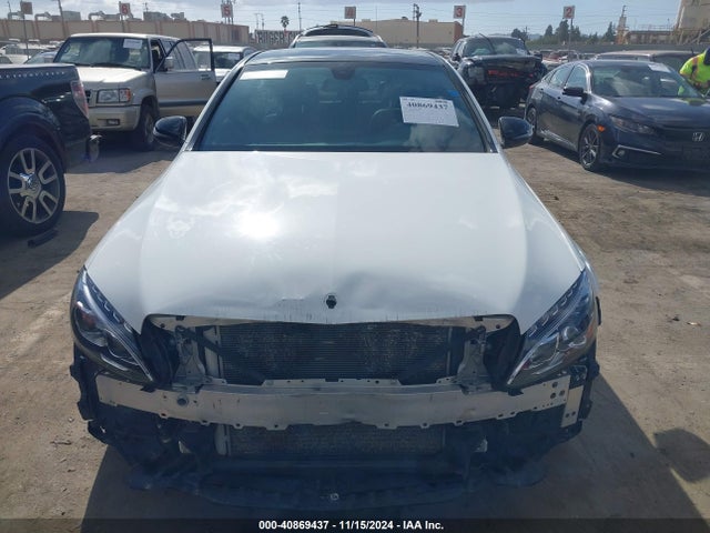 55SWF4JB6HU216043 Mercedes-Benz C 300 Luxury/sport
