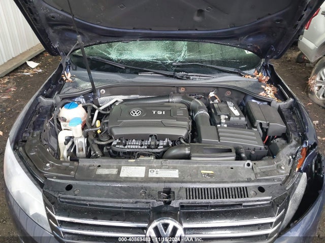 1VWAT7A37FC004788 Volkswagen Passat 1.8t S