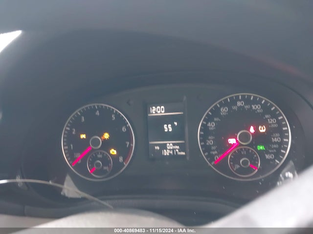 1VWAT7A37FC004788 Volkswagen Passat 1.8t S