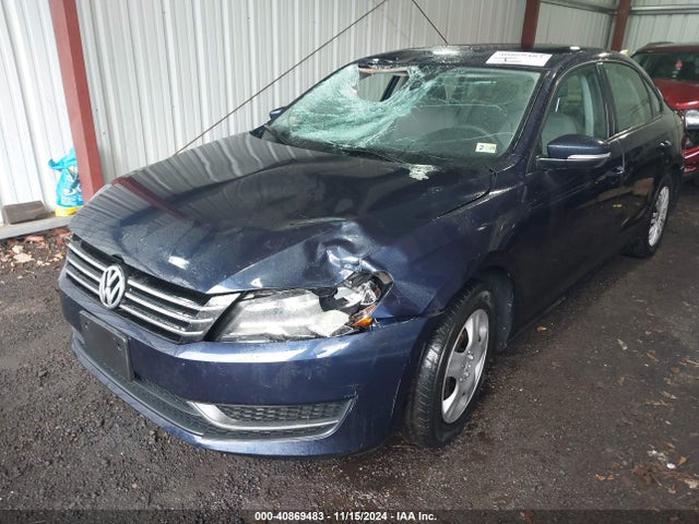 1VWAT7A37FC004788 Volkswagen Passat 1.8t S