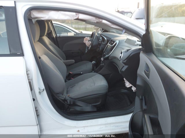 1G1JG6SH1H4173576 Chevrolet Sonic Lt Auto