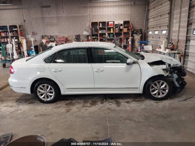1VWAT7A39HC086316 Volkswagen Passat 1.8t S