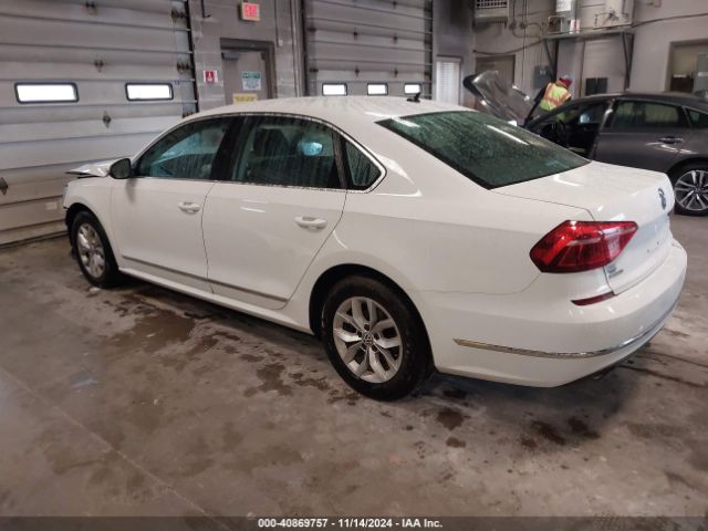 1VWAT7A39HC086316 Volkswagen Passat 1.8t S