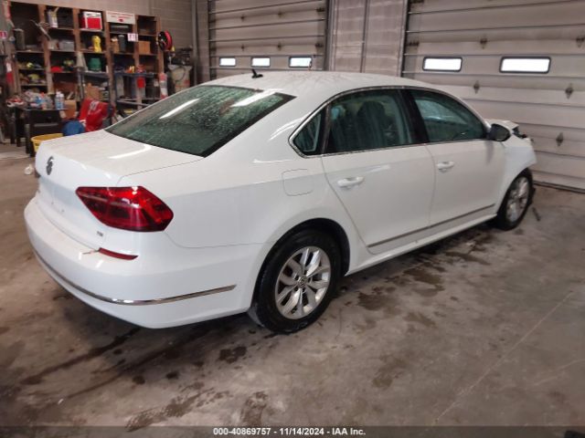 1VWAT7A39HC086316 Volkswagen Passat 1.8t S