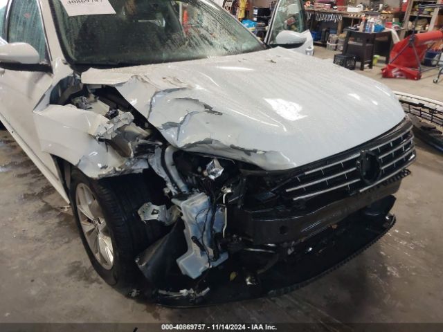 1VWAT7A39HC086316 Volkswagen Passat 1.8t S