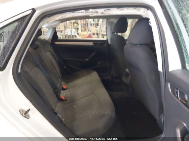 1VWAT7A39HC086316 Volkswagen Passat 1.8t S