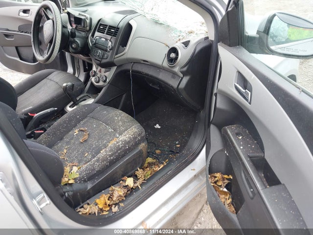 Chevrolet Sonic Lt Auto 2014 1G1JC5SH9E4108718 Image 5
