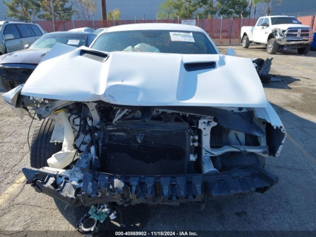 2C3CDZBG5FH788699 Dodge Challenger Sxt Plus