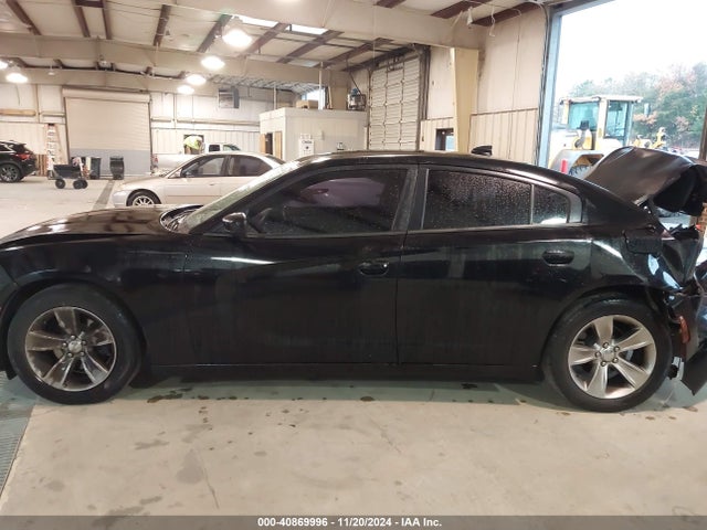 2C3CDXHGXHH562818 Dodge Charger Sxt Rwd