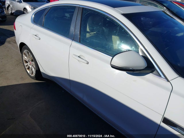SAJBJ4BV4HCY40638 Jaguar Xf 35t Premium