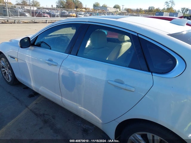 SAJBJ4BV4HCY40638 Jaguar Xf 35t Premium