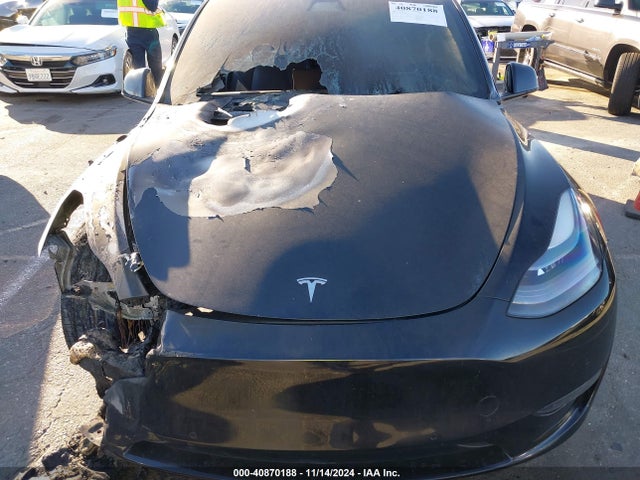 7SAYGDEF4NF460647 Tesla 2022