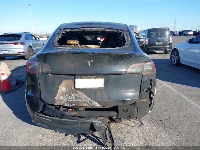 7SAYGDEF4NF460647 Tesla 2022
