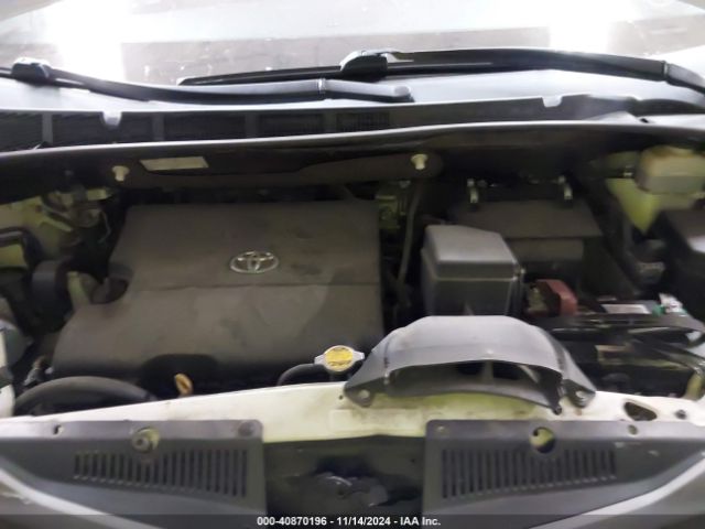 5TDYK3DC8GS705252 Toyota Sienna Xle Premium 8 Passenger