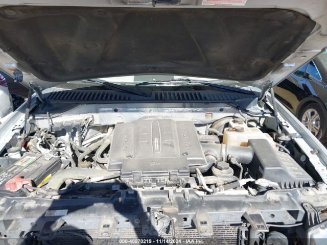 5LMJJ2H53EEL05704 Lincoln Navigator