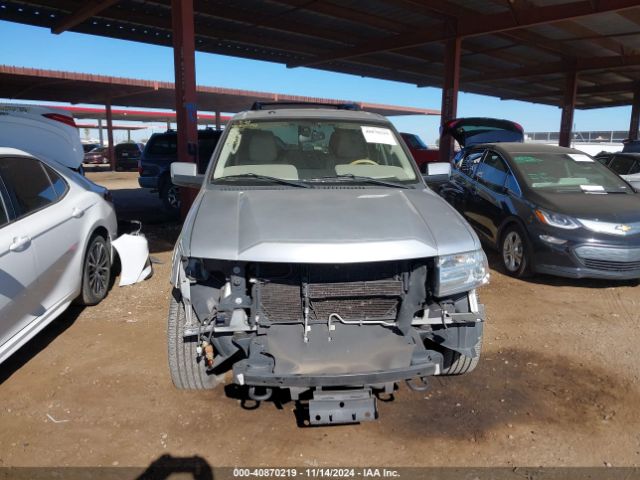 5LMJJ2H53EEL05704 Lincoln Navigator