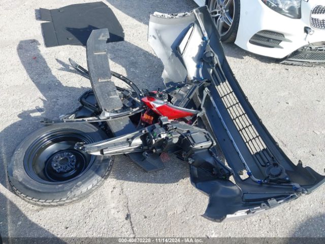 JTNKHMBX0J1007749 Toyota C-HR XLE