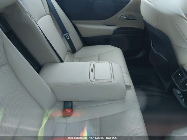 58AC11D10MU001395 Lexus ES 250