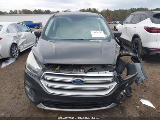 1FMCU0GD4HUE51541 Ford ESCAPE SE