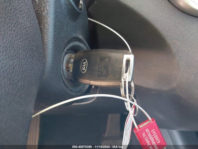 5XYPG4A54JG367619 KIA Sorento 3.3l Lx