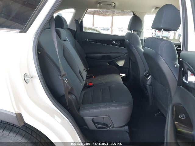 5XYPG4A54JG367619 KIA Sorento 3.3l Lx